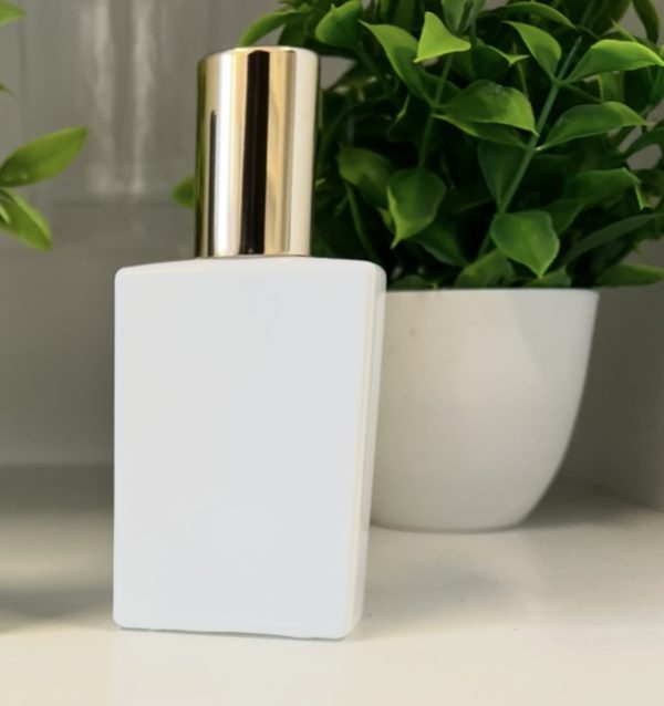 Dee 30ml Perfume bottle