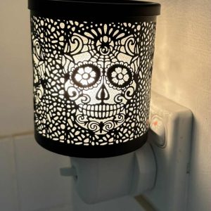 Black Lady Skull Plug In