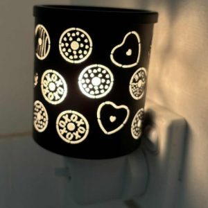 Black Coffee & Donuts Plug In