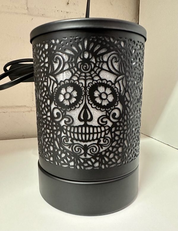 The Skull Black