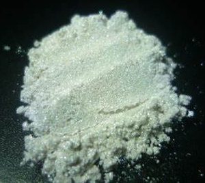 Shining White Mica sz183